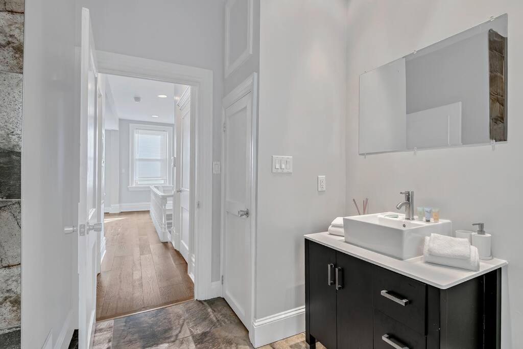Charming Hbg Haven: Cozy 1Br Apt Harrisburg Dış mekan fotoğraf